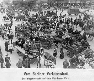 Strikes: Car traffic on the Potsdamer Platz during the