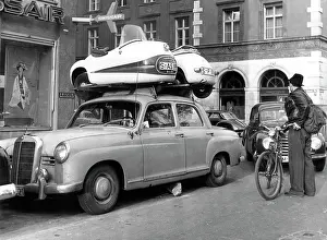 Wirtschaft: Car transport with a car