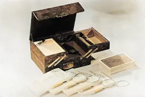 Grained: CARD PACK BOX