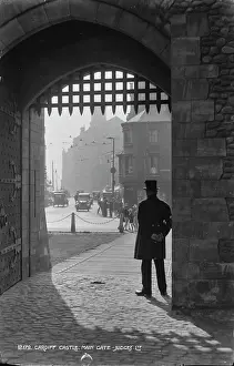 Cardiff: Cardiff Castle Main Gate