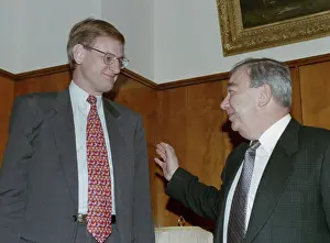 Bosnia: Carl Bildt visits Russia