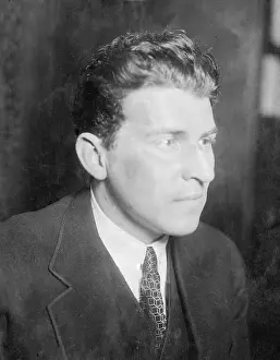 Zuckmayer: Carl Zuckmayer, 1929
