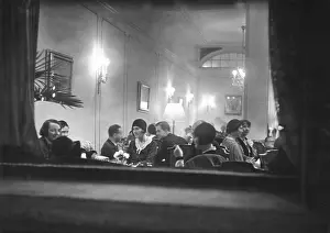 Restaurants: The Carlton Tea Room in Munich, 1930