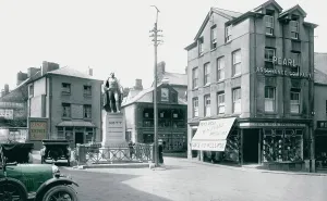 Carmarthen: Carmarthen, The General Sir William Nott Statue 1925