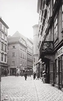 Plazas: On the Carmelites in Vienna