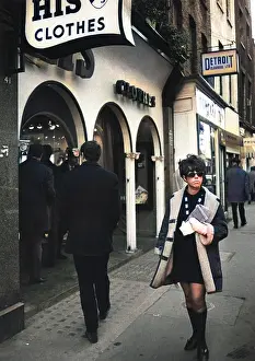Carnaby: CARNABY/GIRL IN SHADES