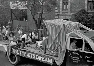 Typists: Carnival float, The Typist's Dream
