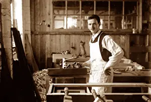 Joiner: Carpenter early 1900s