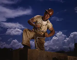 Authoritys: A carpenter working at the Tennessee Valley ?