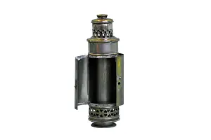 Illuminates: Carriage candle lamp holder