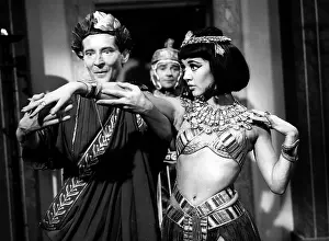 Cleo: CARRY ON CLEO