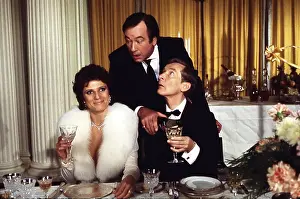 Suzanne: CARRY ON EMMANUELLE
