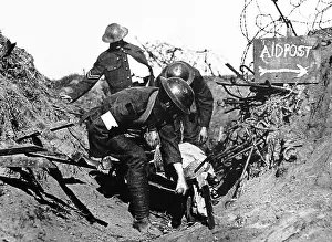 Passchendale: Carrying a wounded soldier at Passchendale - WW1