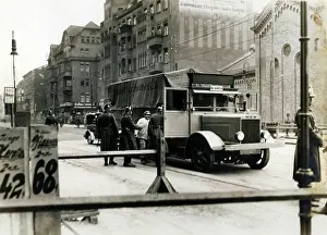 Hidden: Cars are being searched for weapons, 1929