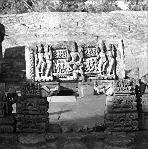 Madhya: Carvings in Madhya Pradesh, Central India