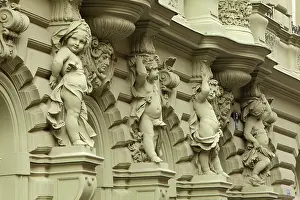 Median: Caryatids, Prague, Czech Republic