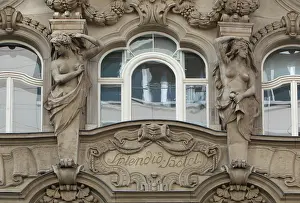 Dorotheenstrasse: Caryatids, Splendid Hotel, Berlin, Germany