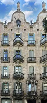 Winching: Casa Calvet, Barcelona
