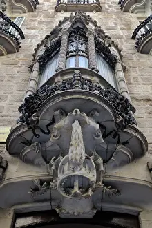Winching: Casa Calvet, Barcelona