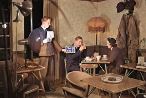 Lampshade: Cast and crew on a film set