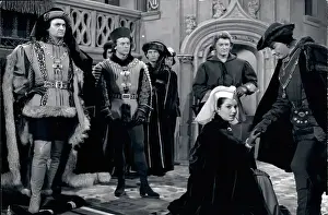 Minus: Cast in film scene, Wolves Miracle, Paris
