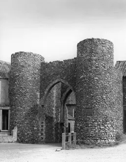 Priories: CASTLE ACRE PRIORY