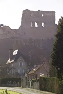 Diameter: The castle of Coucy le Chateau