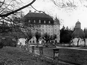 Driveway: Castle Guteborn in Oberspreewald, 1942