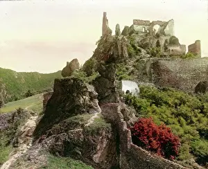 Deterioration: The castle ruin Duernstein