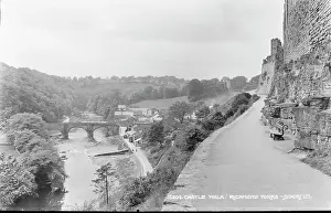 Castle Walk, Richmond