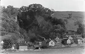 Cavern: Castleton and the Peak Cavern Gorge