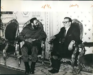 Palacio: Castro Visits Chile