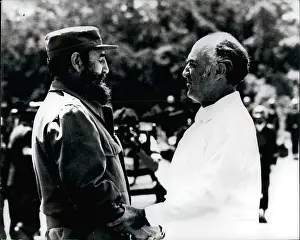 Commence: Castro Visits Mexico