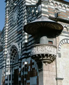 Pergamo: Cathedral in Prato with pulpit by Donatello and ohers