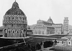 Campanile: Cathedral Square (Piazza del Duomo) in Pisa