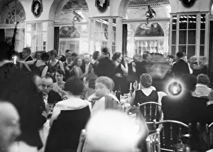 Cavaliers: Cavaliers Ball at Hotel Adlon