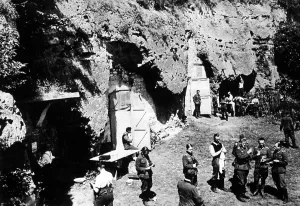 Dwellings: Caves as accommodation for soldiers, 1940