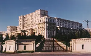 Ceausescu: CEAUSESCU'S PALACE