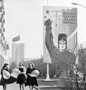 Beautifully: Celebration of May Day in Moscow, 1982