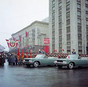 Inspect: Celebrations marking 58th anniversary of October Revolution