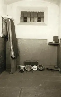 1594: Cell contents, Wakefield Prison, West Yorkshire