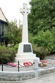 Bascule: Celtic Cross Memorial to Royal Irish Regiment, Belgium