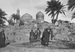 Sheik: Cemetery near Baghdad