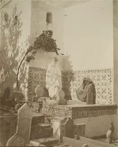 Tanger: At the cemetery near the mosque of Abderrahmann