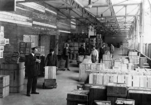 Parcel: Central collecting point for war donations in Berlin, 1916