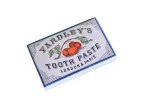 Gums: Ceramic pot lid for Yardley's Cherry Tooth Paste
