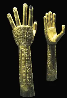 Chimu: Ceremonial gold hands with embossed decoration