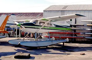 Skywagon: Cessna 180F Skywagon N9DX