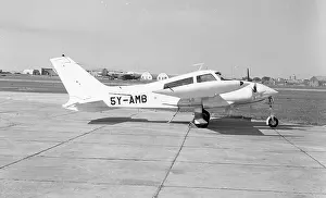 Luqa: Cessna 310Q 5Y-AHB