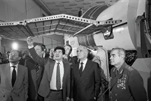 Zvezdny: Chadli Bendjedid visits USSR